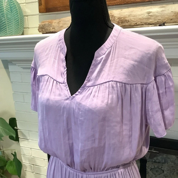 #179 Gorgeous Simply Vera Wang Lilac Fit and Flare Dress Size Medium - Picture 4 of 10